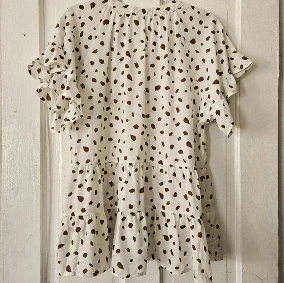 Umgee Dalmatian Short Sleeve Tiered Top Women’s Size Small, Cream And Brown - Picture 6 of 7